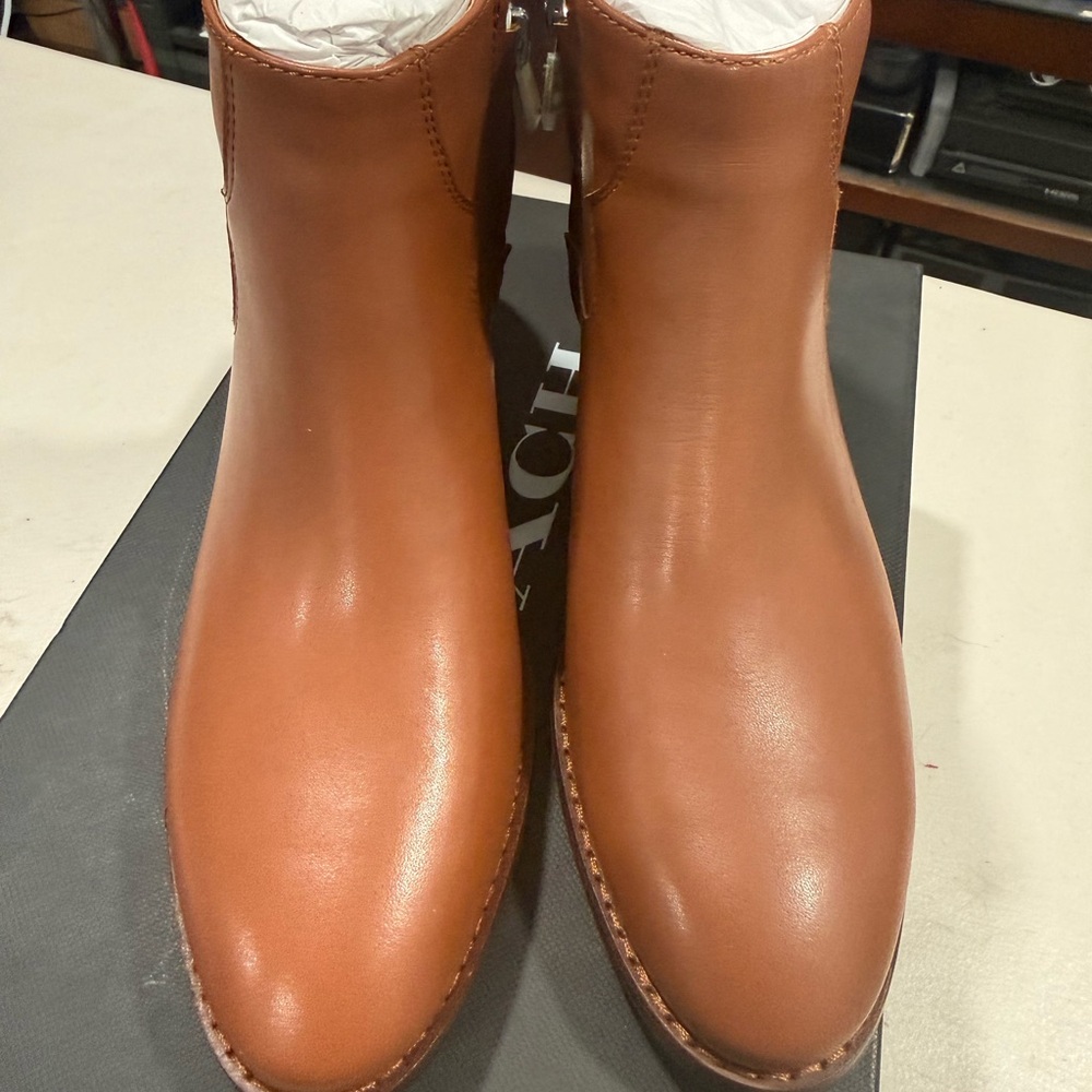 Coach Dannie Brown Leather Boots Woman Size 6 New in Box